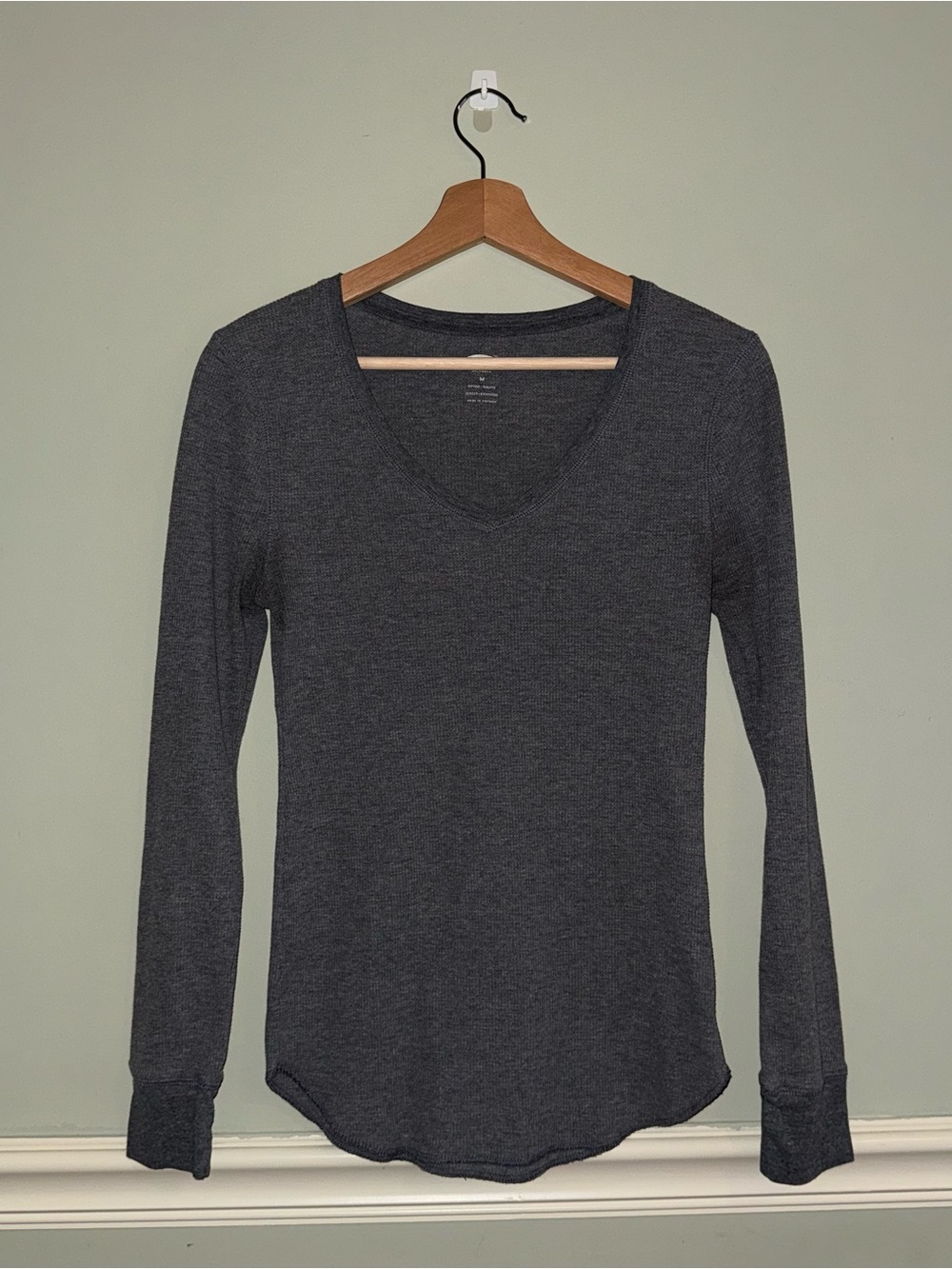 Old Navy Charcoal Gray Long-Sleeve V-Neck Top